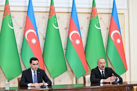 Azərbaycan və Türkmənistan prezidentləri mətbuata bəyanatlarla çıxış ediblər