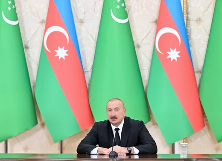 Azərbaycan və Türkmənistan prezidentləri mətbuata bəyanatlarla çıxış ediblər