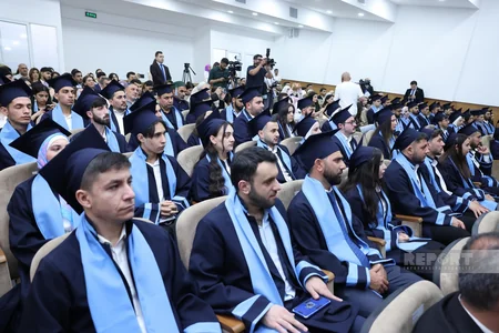 Azərbaycan İlahiyyat İnstitutu və Bakı İlahiyyat Kollecində Məzun günü keçirilib