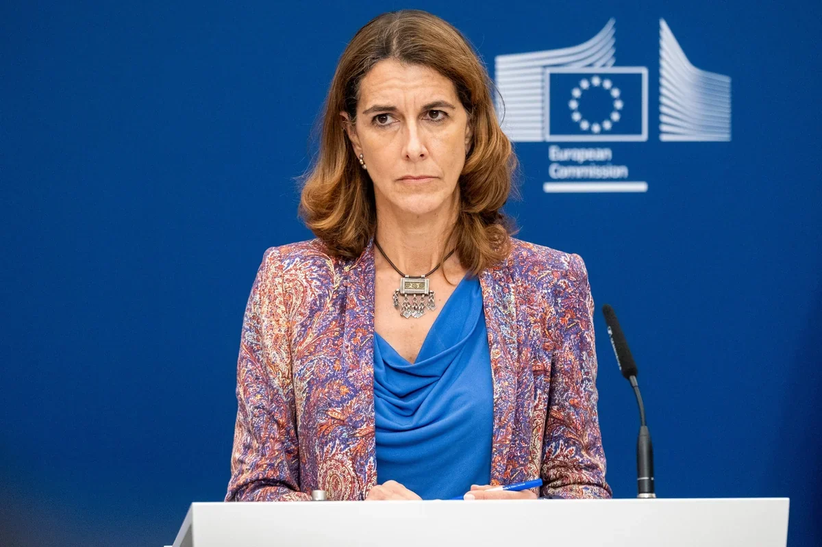 EU weighs whether to hold summit with UK after Starmer resignation