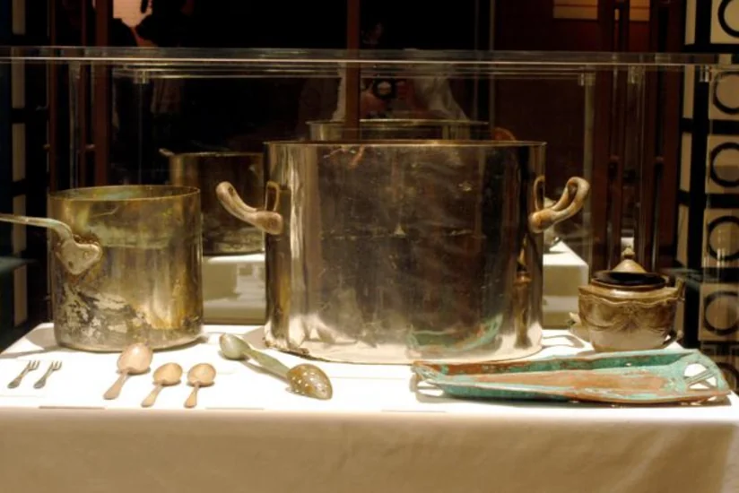 ABŞ Titanikin artefaktlarının hərracına qadağa qoyulmasını tələb edib