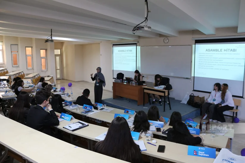 Ankarada 400-dən çox lisey şagirdi Türk dünyasının aktual problemlərini müzakirə edir