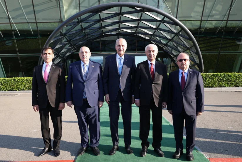 Turkish parliament speaker arrives in Baku for PUIC conference