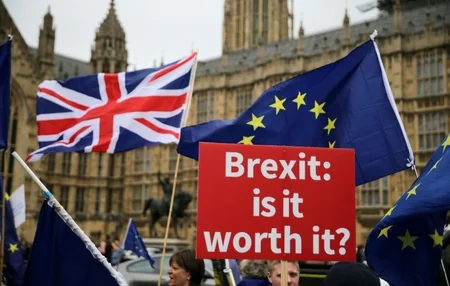 Brexit-in 10 illiyi: Böyük Britaniyanın uğuru, problemləri - ŞƏRH
