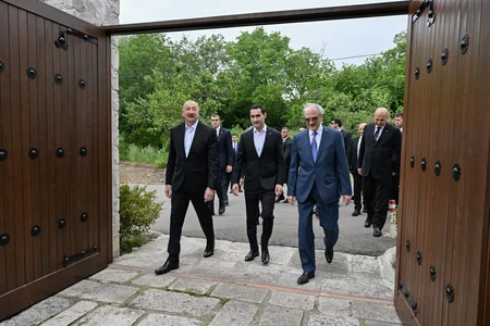 İlham Əliyev və Türkmənistan Prezidenti Şuşada Bülbülün ev-muzeyində olublar