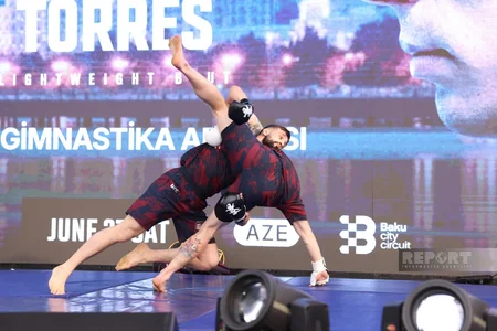 UFC döyüşçüləri Bakıda azarkeşlərlə görüşüblər