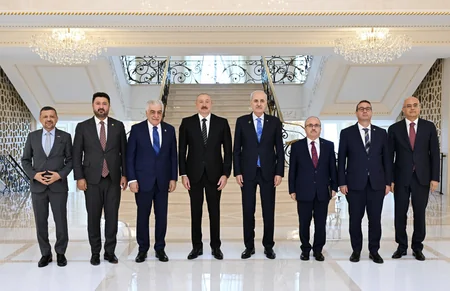 İlham Əliyev Numan Kurtulmuşu qəbul edib