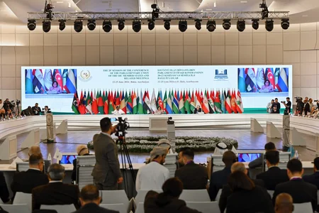 20th Session of PUIC Conference underway in Baku