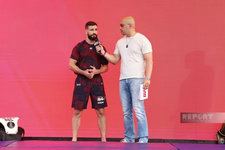 UFC döyüşçüləri Bakıda azarkeşlərlə görüşüblər