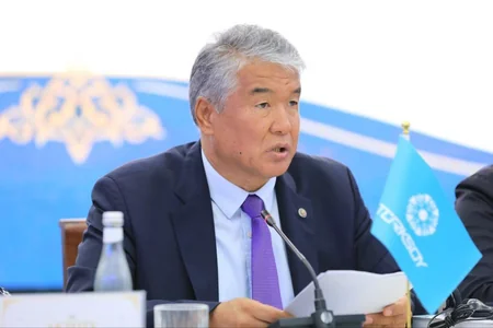 Adil Kərimli beynəlxalq forumda Azərbaycanda muğam sənətinə olan diqqət barədə danışıb