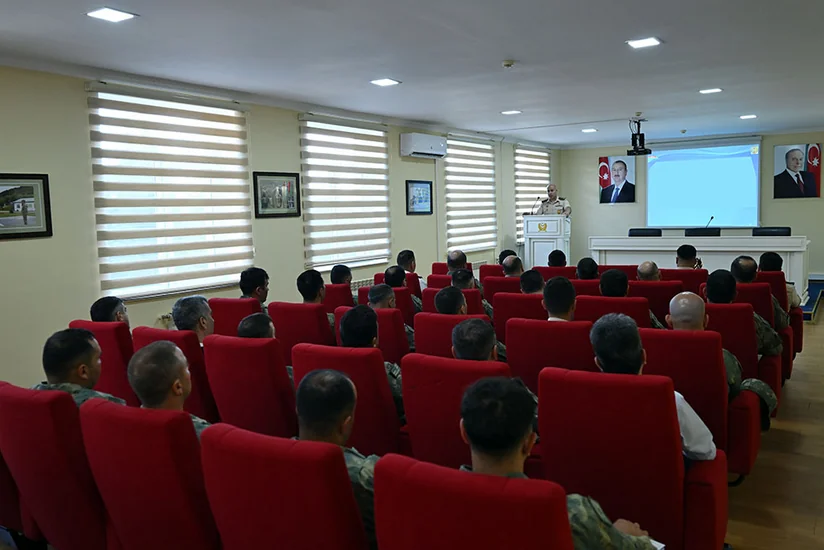 Hərbi Polis İdarəsində qoşun xidmətinin təşkilinə dair seminar keçirilib