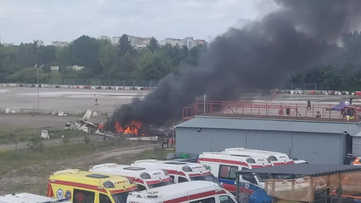 Varşavanın hava limanında təyyarə qəzaya uğrayıb, iki nəfər həlak olub