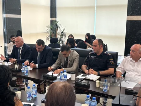 Müasir şəhərsalmada piyada təhlükəsizliyi layihəsi çərçivəsində ictimai müzakirə keçirilib