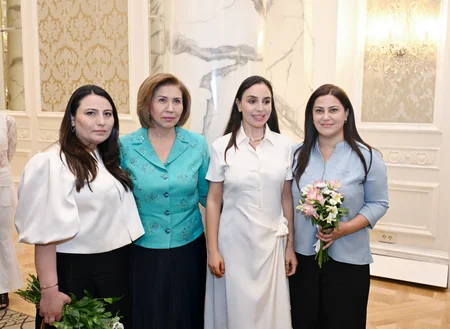 Qızların təhsilinə dəstək layihəsinin II Məzun Günü keçirilib