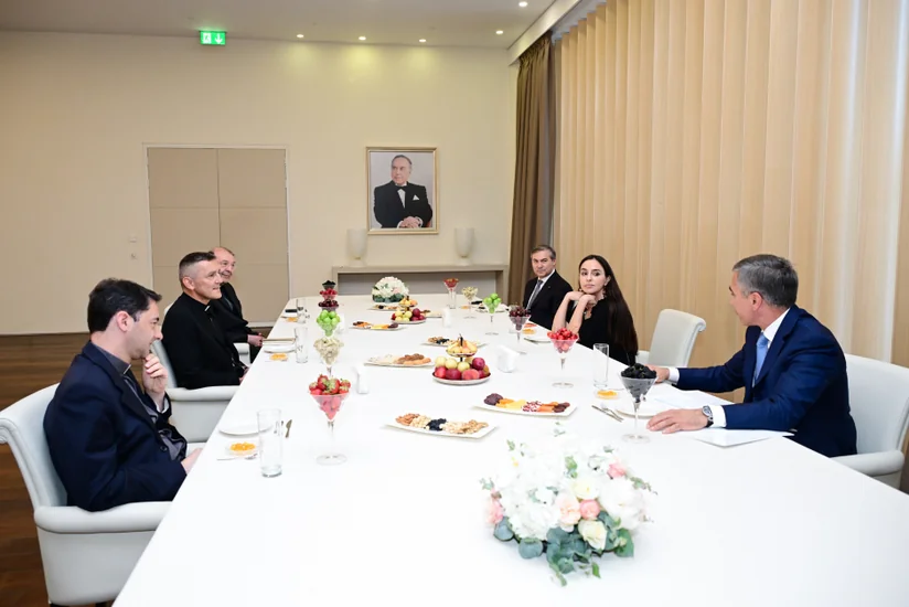 Leyla Əliyeva Vatikan Apostol Kitabxanası və Apostol Arxivinin rəhbəri ilə görüşüb