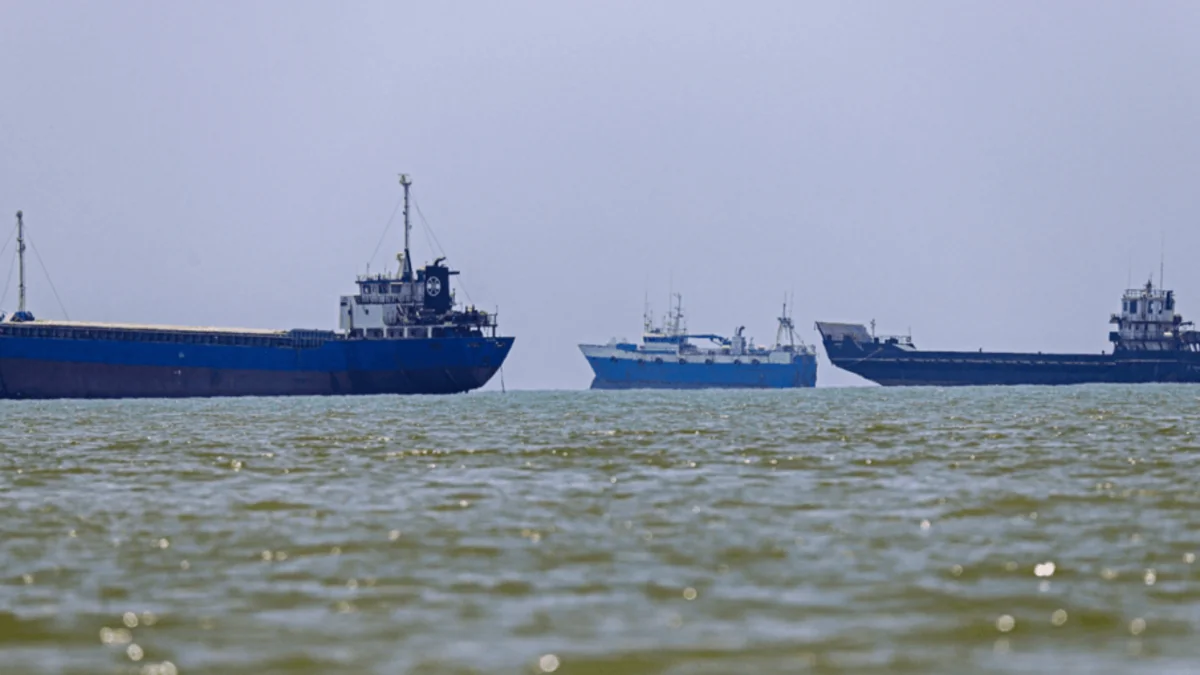 UN suspends Hormuz evacuation operations after attack on cargo vessel