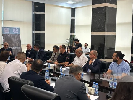 Müasir şəhərsalmada piyada təhlükəsizliyi layihəsi çərçivəsində ictimai müzakirə keçirilib