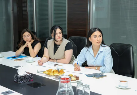 TƏBİB media ilə açıq dialoq formatında görüş keçirib