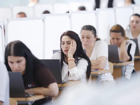 Müəllimlərin sertifikatlaşdırılmasının test imtahanı mərhələsi başa çatıb