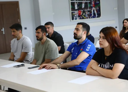 Bakıda voleybol məşqçiləri üçün seminar keçirilib