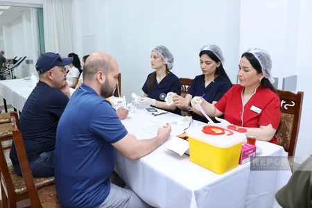 Aşura günü ilə əlaqədar Təzəpir məscidində qanvermə aksiyası keçirilir