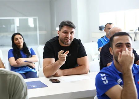 Bakıda voleybol məşqçiləri üçün seminar keçirilib