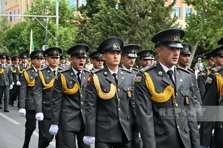 Bakıda hərbi orkestrlərin müşayiəti ilə keçirilən yürüşlər başa çatıb - YENİLƏNİB