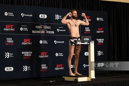 UFC-nin Bakıda təşkil olunacaq turnirindən əvvəl idmançıların çəkiölçmə mərasimi keçirilib