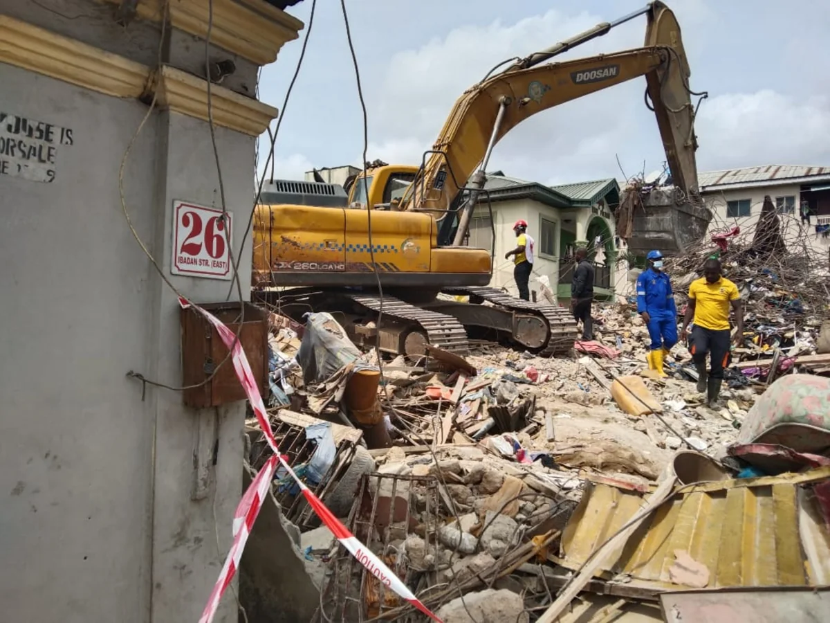 Nigeriyada binanın çökməsi nəticəsində 9 nəfər həlak olub