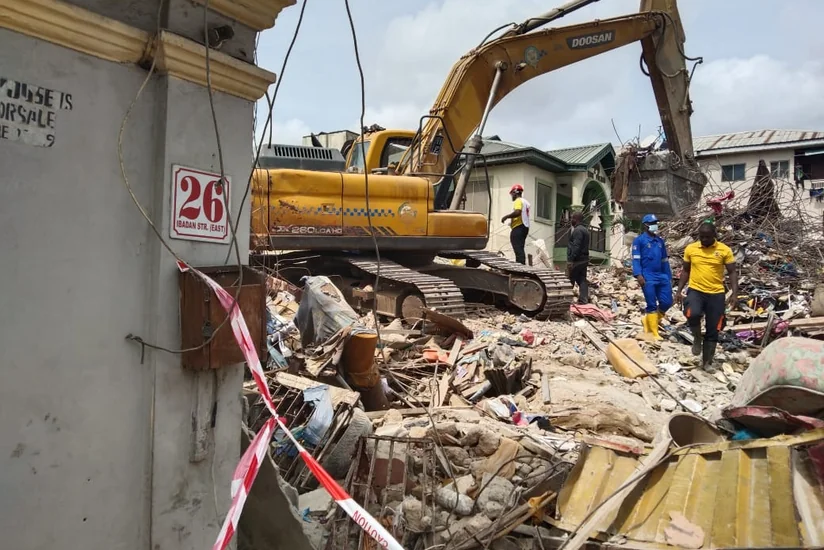 Nigeriyada binanın çökməsi nəticəsində 9 nəfər həlak olub