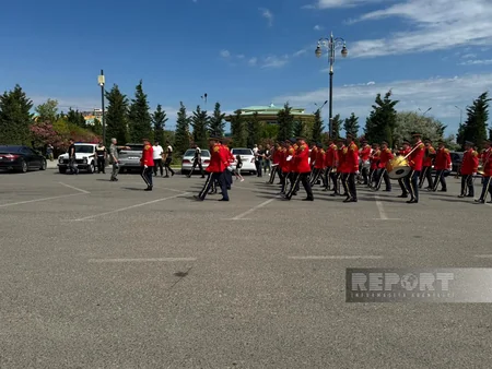 Sumqayıt bulvarında hərbi qulluqçuların yürüşü keçirilib