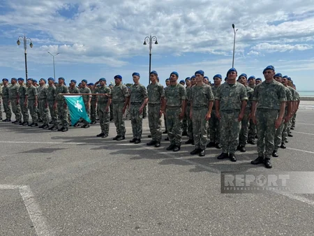 Sumqayıt bulvarında hərbi qulluqçuların yürüşü keçirilib