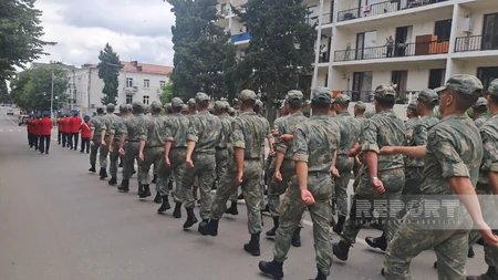 Xankəndi şəhərində hərbçilərin yürüşü keçirilir