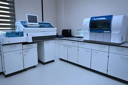 Zakir Həsənov yeni istifadəyə verilən idman zalında və Baş Klinik Hospitalda yaradılan şəraitlə tanış olub
