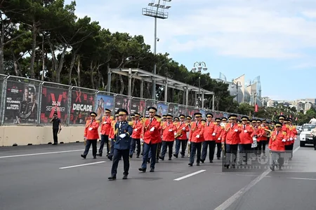 Bakıda hərbi orkestrlərin müşayiəti ilə keçirilən yürüşlər başa çatıb - YENİLƏNİB