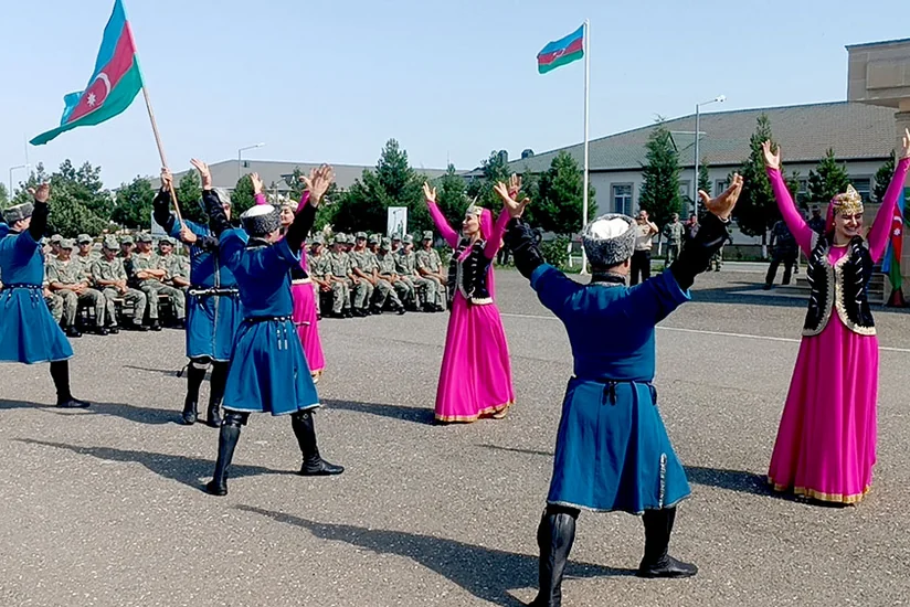 В Азербайджанской армии прошли мероприятия по случаю Дня Вооруженных сил