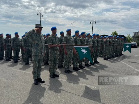 Sumqayıt bulvarında hərbi qulluqçuların yürüşü keçirilib