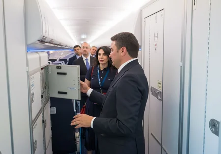 AZAL-ın ilk yeni nəsil Airbus A321neo təyyarəsi Bakıya çatıb