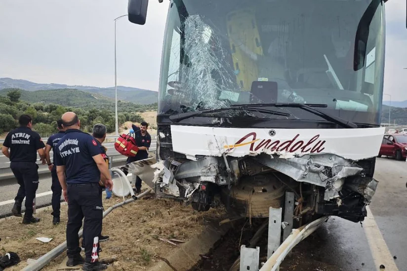 Türkiyədə sərnişin avtobusu qəzaya uğrayıb, xəsarət alanlar var