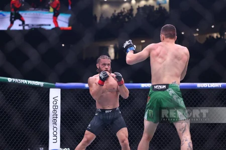 Rafael Fiziyev Bakıdakı UFC turnirinin əsas döyüşündə qələbə qazanıb