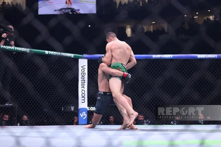 Rafael Fiziyev Bakıdakı UFC turnirinin əsas döyüşündə qələbə qazanıb