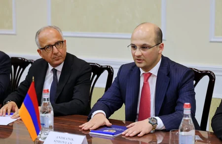 Gürcüstanın DTX rəisi Ermənistanda təhlükəsizlik çağırışları barədə danışıqlar aparıb