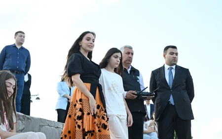 Leyla Əliyeva və Arzu Əliyeva Dənizkənarı Milli Parkda açılış və təqdimat mərasimlərində iştirak ediblər