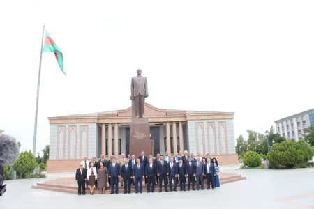 Naxçıvan memarlıq məktəbi və ənənələrinə dair respublika elmi konfransı keçirilib
