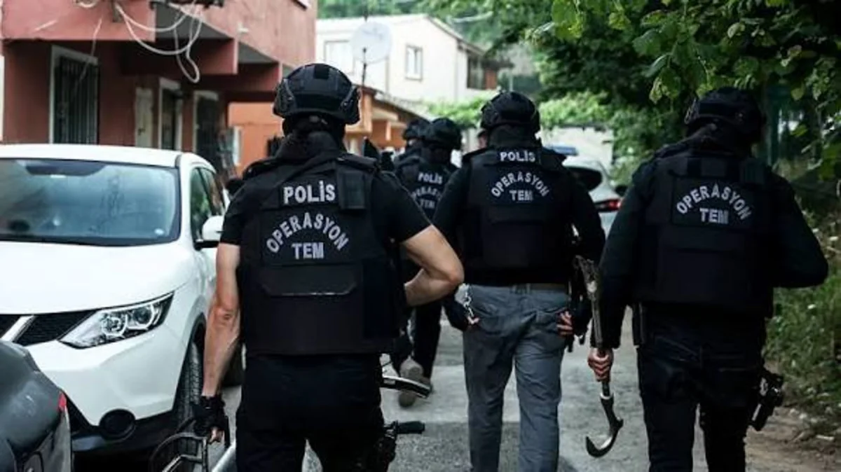 В Адане полиция арестовала 58 подозреваемых в наркоторговле