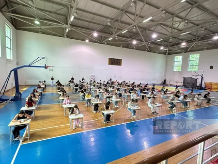 Marneulidə azərbaycanlı abituriyentlər üçün ödənişsiz sınaq imtahanı keçirilib