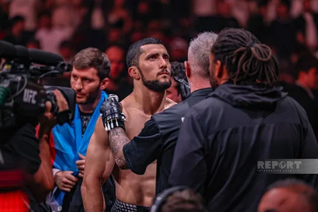 Bakıda tarixi UFC gecəsi: Fiziyevdən möhtəşəm qələbə - FOTOREPORTAJ