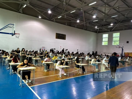 Marneulidə azərbaycanlı abituriyentlər üçün ödənişsiz sınaq imtahanı keçirilib