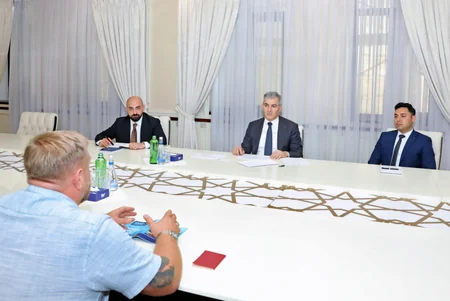 Vüsal Hüseynov vətəndaşları qəbul edib