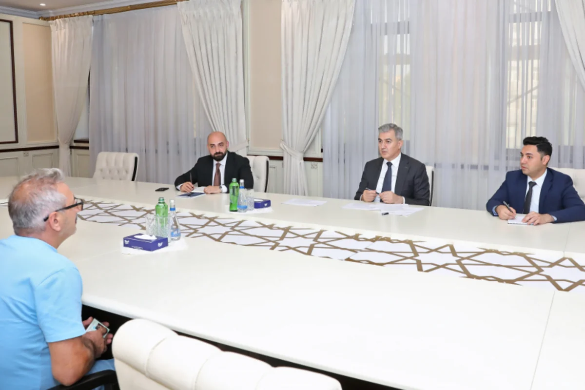 Vüsal Hüseynov vətəndaşları qəbul edib